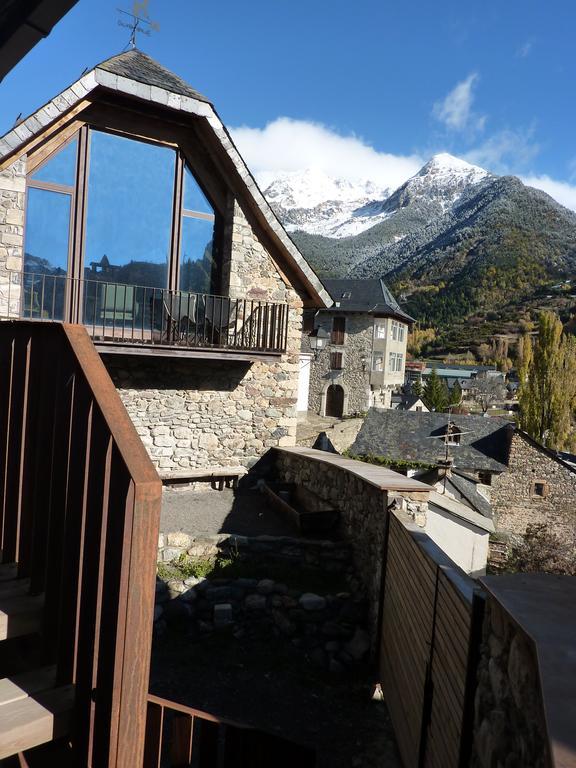 La Borda Del Zarrastiecho Villa Sallent De Gallego Luaran gambar