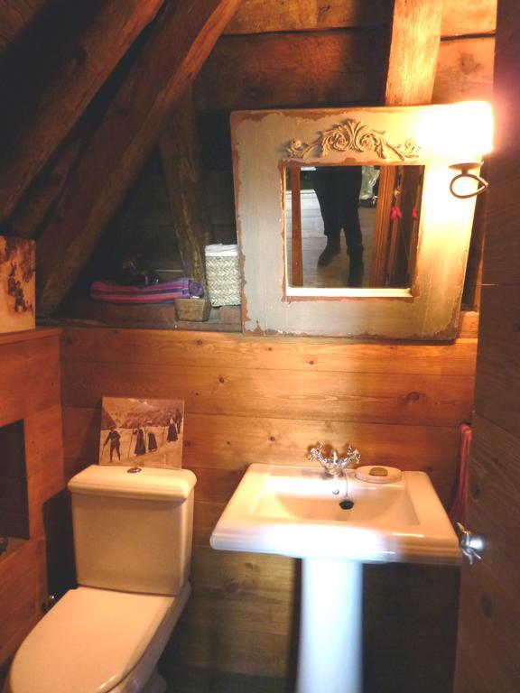 La Borda Del Zarrastiecho Villa Sallent De Gallego Bilik gambar