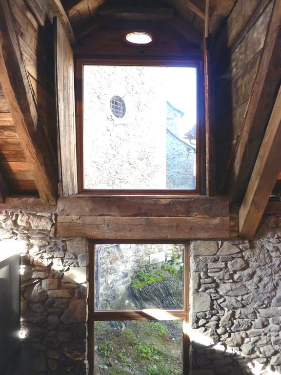 La Borda Del Zarrastiecho Villa Sallent De Gallego Bilik gambar