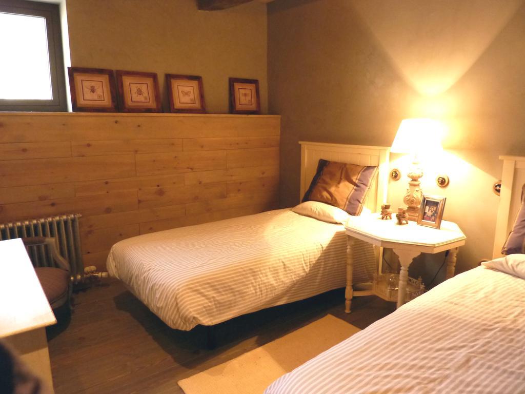 La Borda Del Zarrastiecho Villa Sallent De Gallego Bilik gambar
