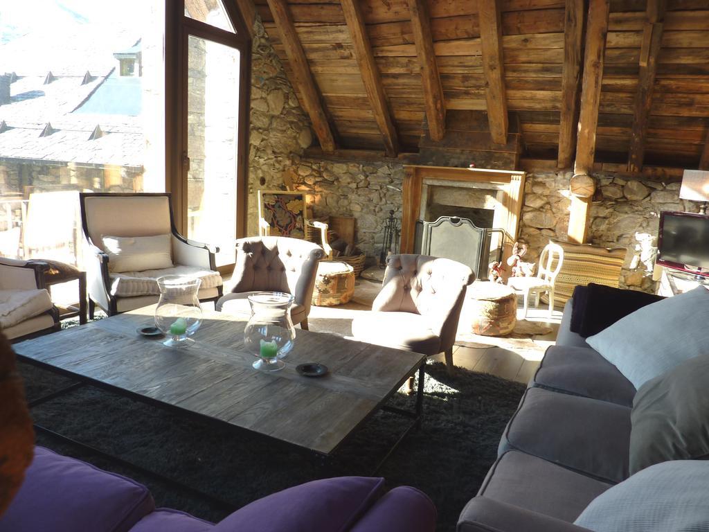 La Borda Del Zarrastiecho Villa Sallent De Gallego Bilik gambar